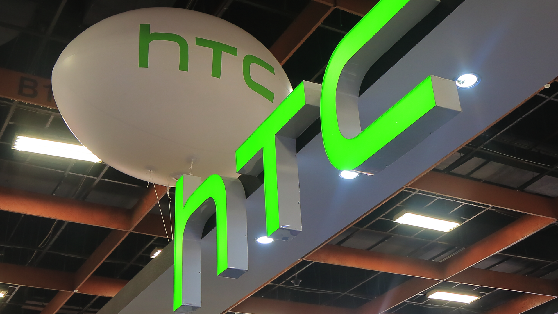 HTC Wants to Launch a High-End “Metaverse” Phone – Review Geek