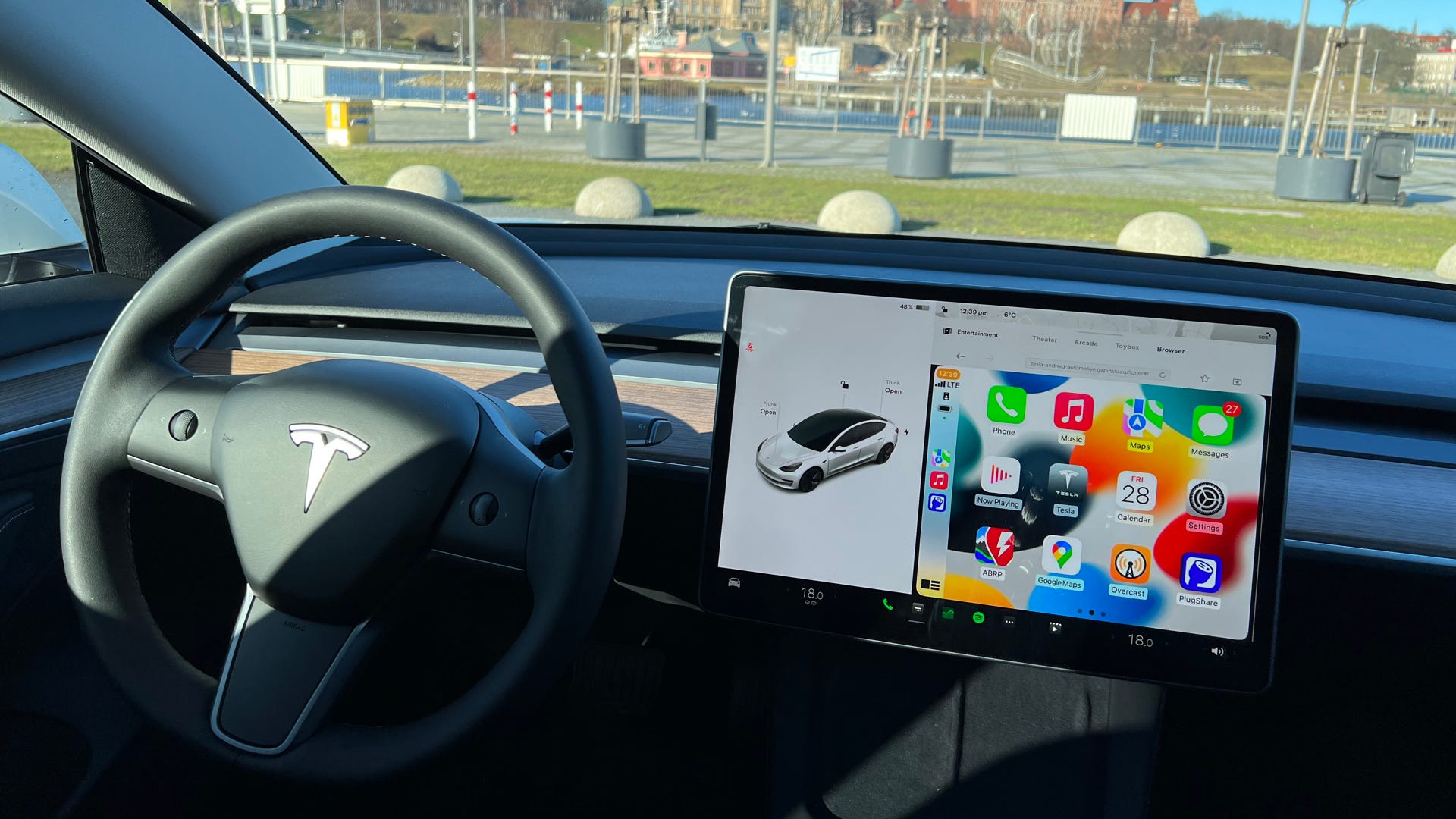 This Clever Raspberry Pi Hack Adds Android Auto to Tesla Vehicles – Review Geek
